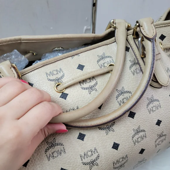 MCM Women's Beige Tote Bag - Picture 4 of 16